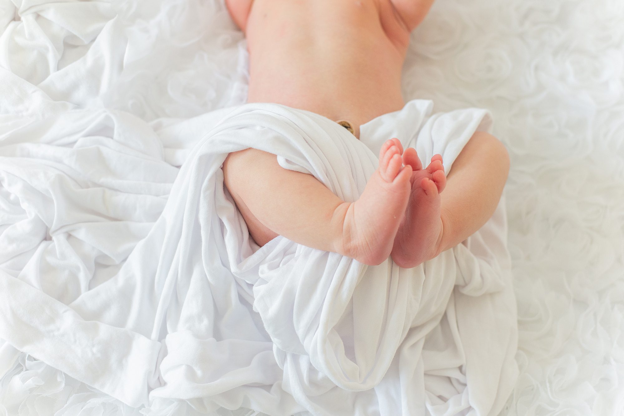 San Diego Newborn photographer, Leigh Castelli, captures newborn details