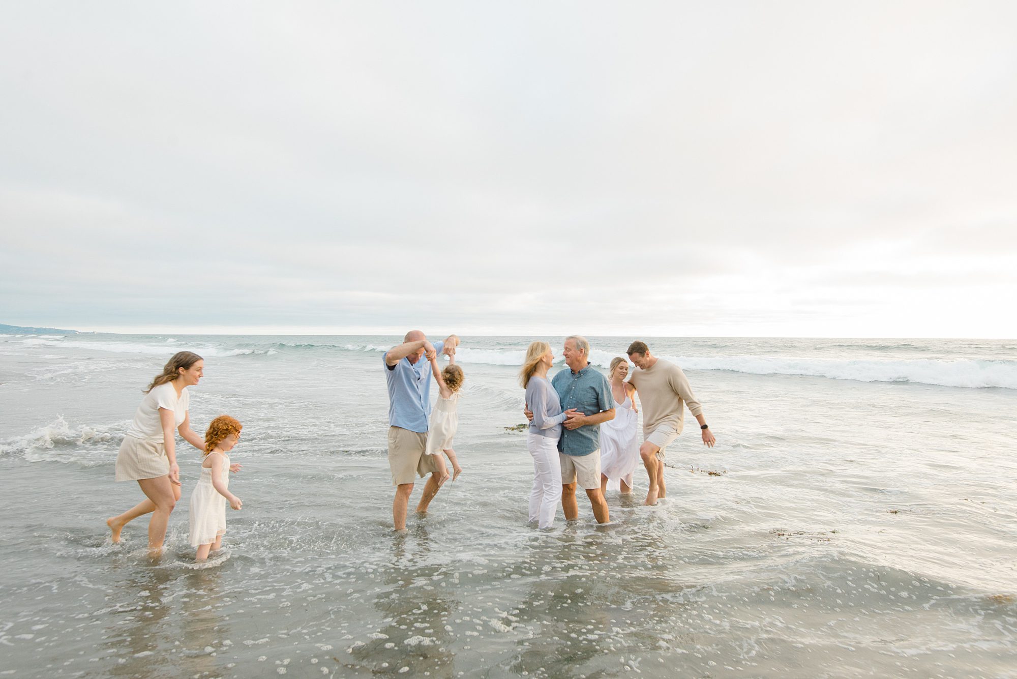 San Diego family photographer Leigh Castellii captures extended family