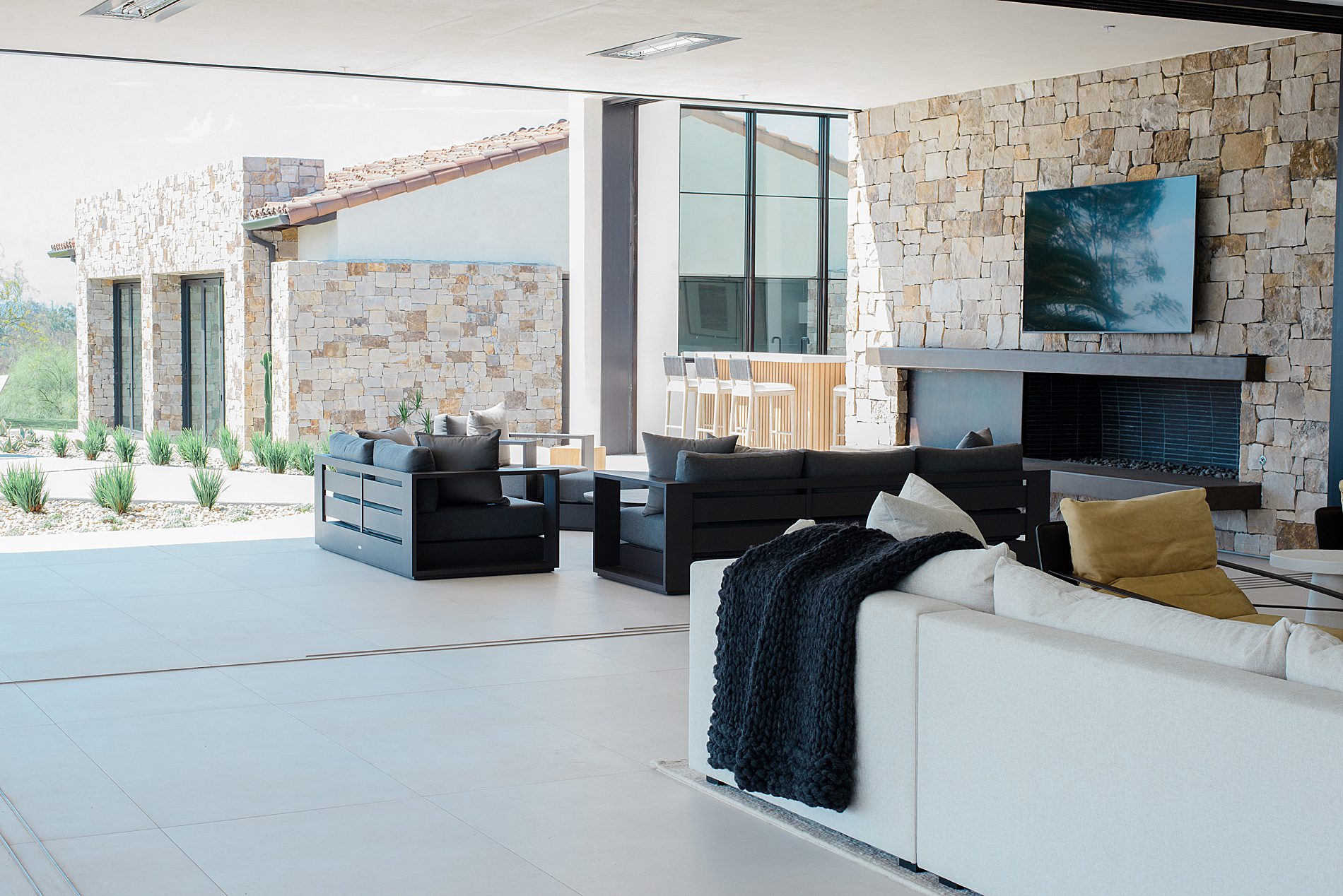 outdoor-indoor living space